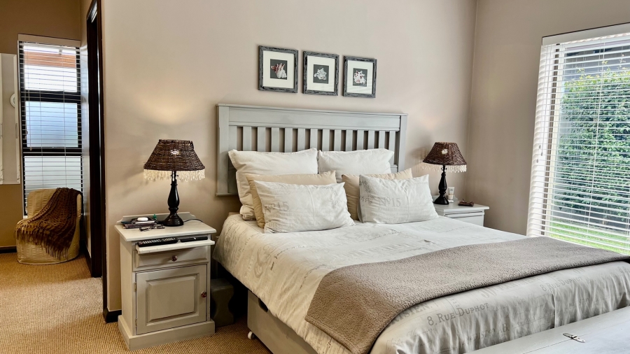 3 Bedroom Property for Sale in Earls Court Lifestyle Estate Western Cape
